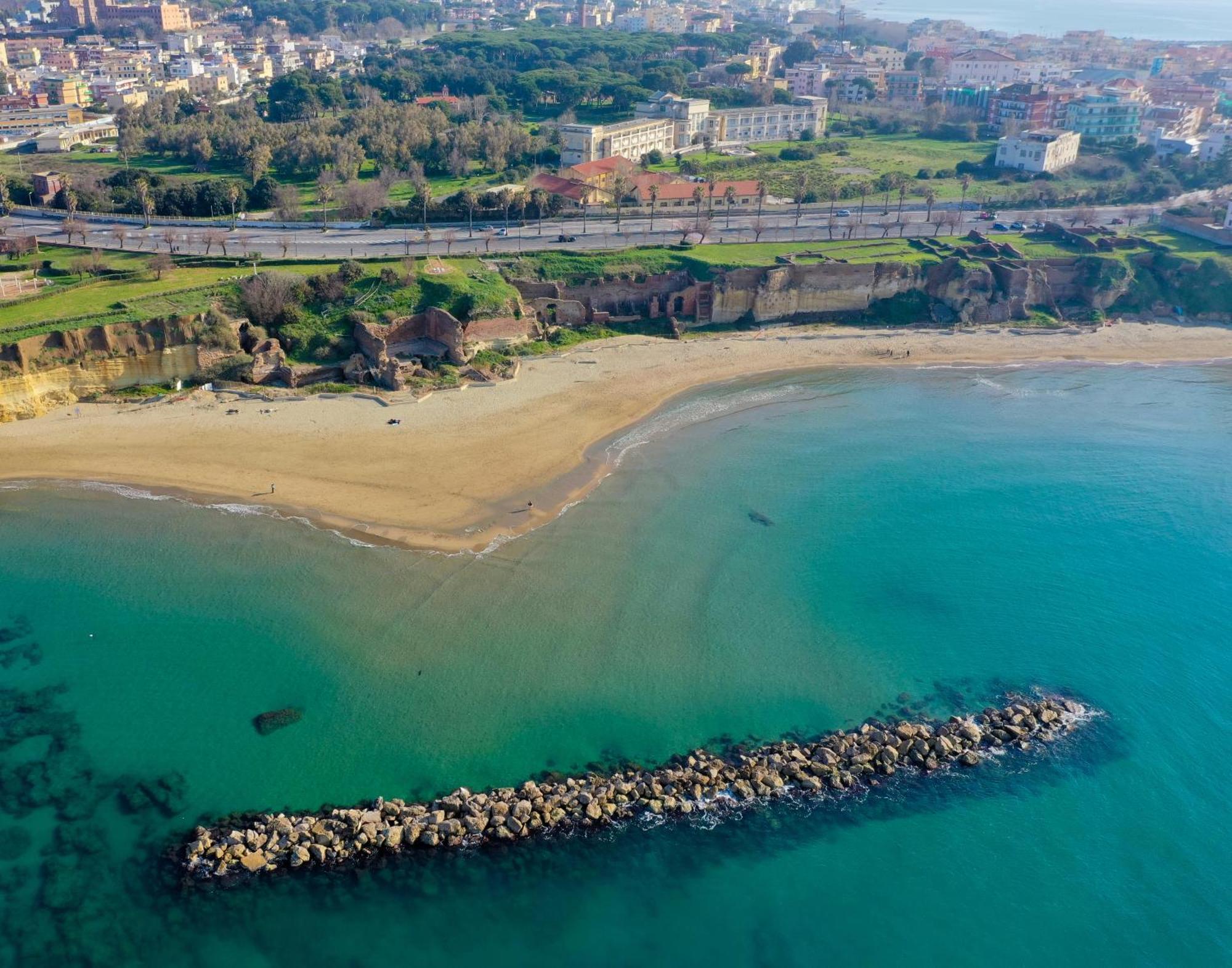 The Shabby House - Charming Seaside Retreat In Central Anzio, Steps From Beach And Train Station エクステリア 写真