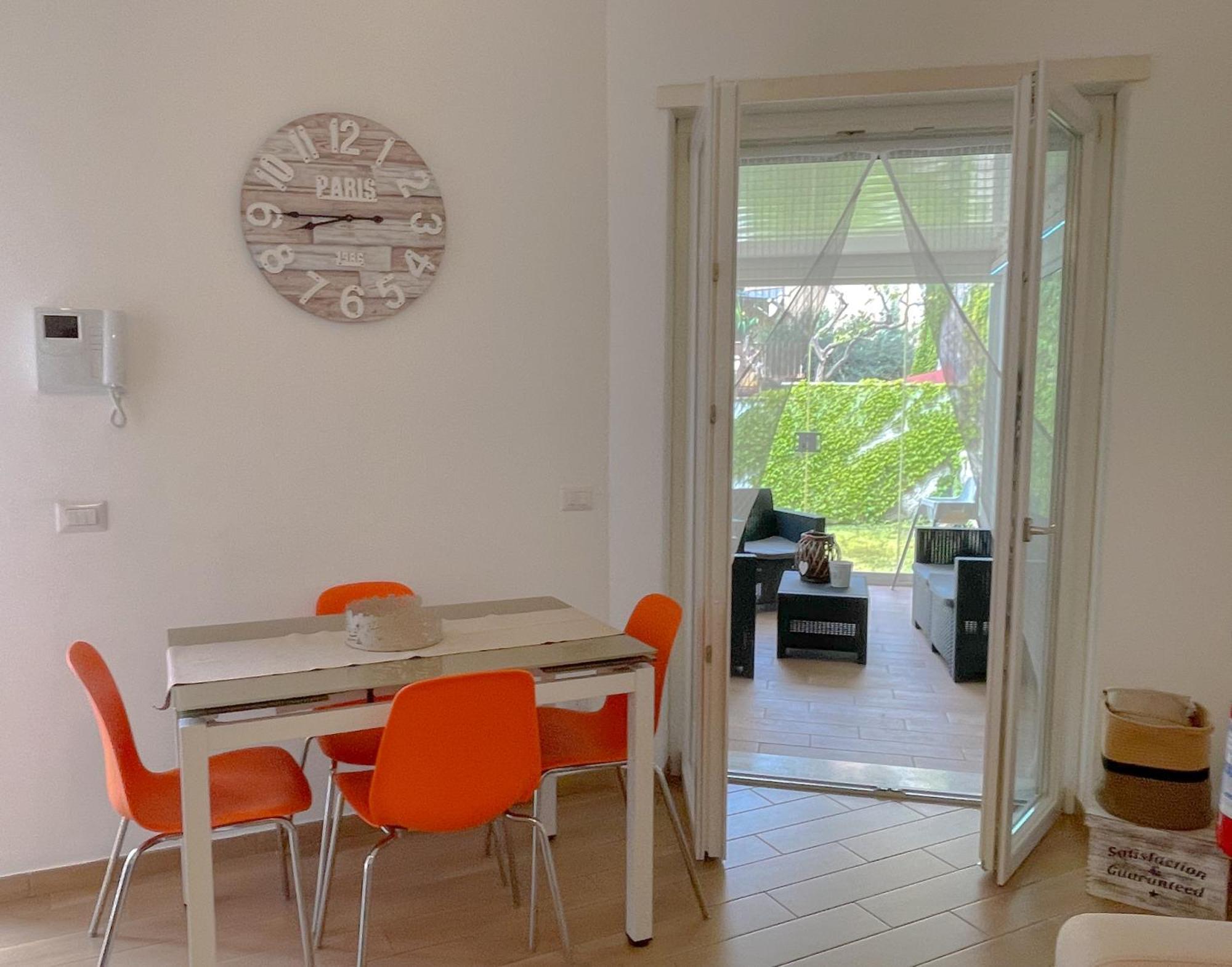 The Shabby House - Charming Seaside Retreat In Central Anzio, Steps From Beach And Train Station エクステリア 写真