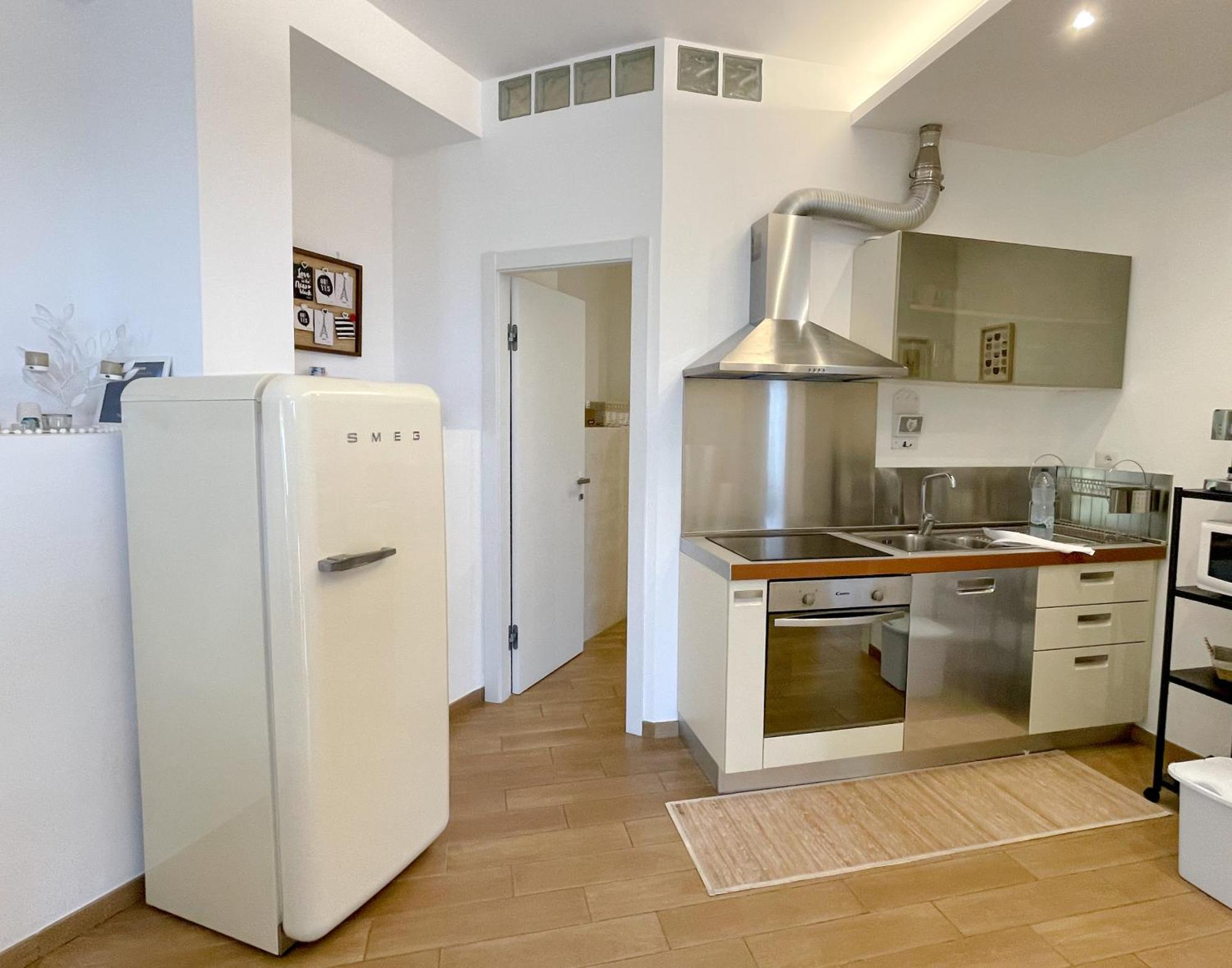 The Shabby House - Charming Seaside Retreat In Central Anzio, Steps From Beach And Train Station エクステリア 写真