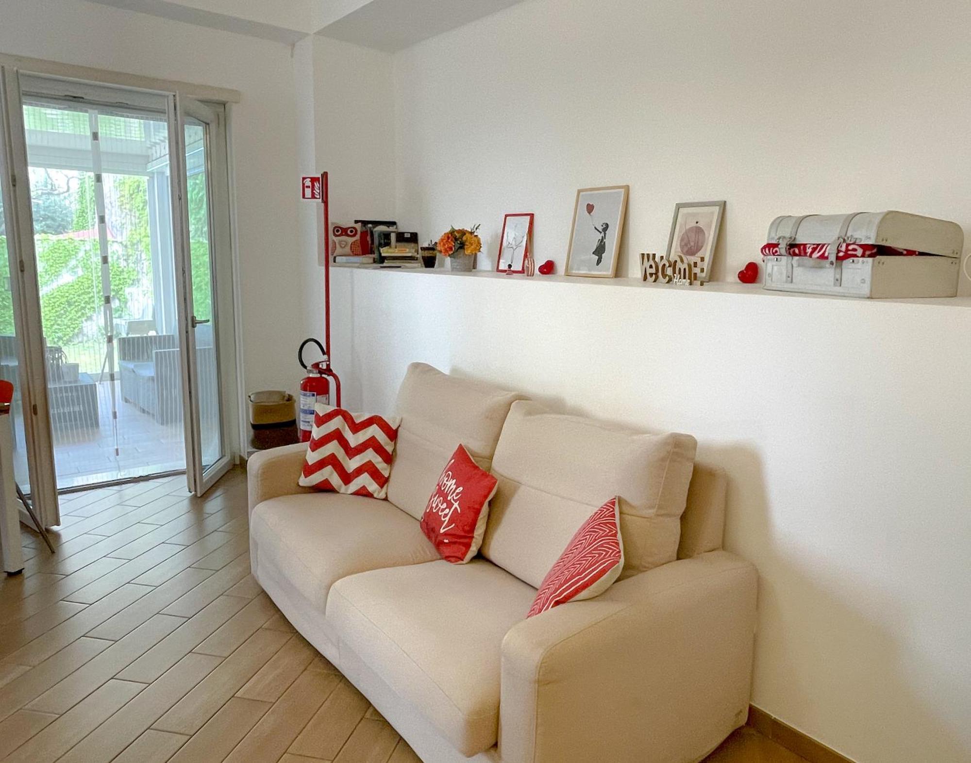 The Shabby House - Charming Seaside Retreat In Central Anzio, Steps From Beach And Train Station エクステリア 写真