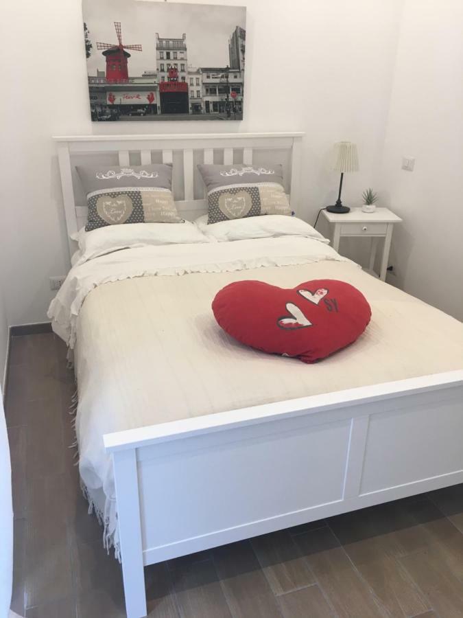 The Shabby House - Charming Seaside Retreat In Central Anzio, Steps From Beach And Train Station エクステリア 写真